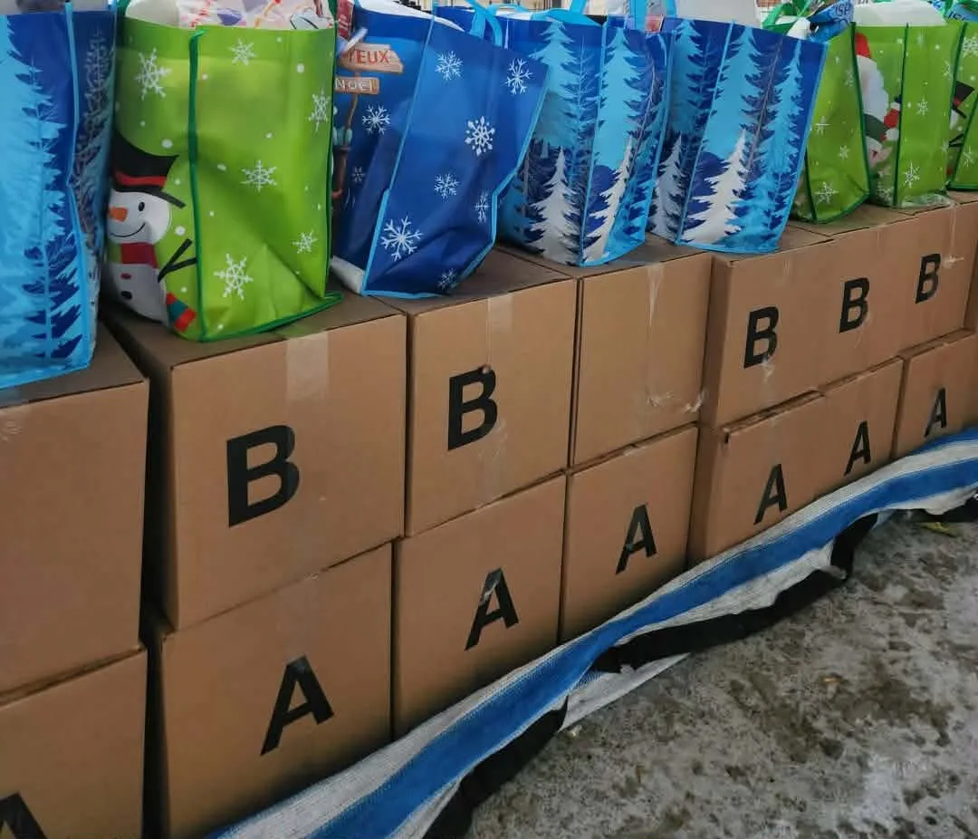Paniers de Noël avec l'Armée du Salut